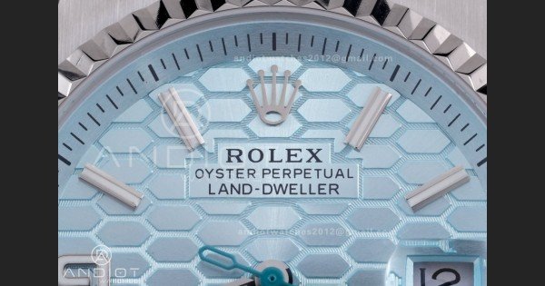 Land Dweller 127336 DIWF Best Edition Ice Blue Dial on SS Bracelet A7135 - Image 4