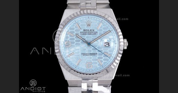 Land Dweller 127336 SS ESF Ice Blue Dial On SS Bracelet A7135 - Image 3