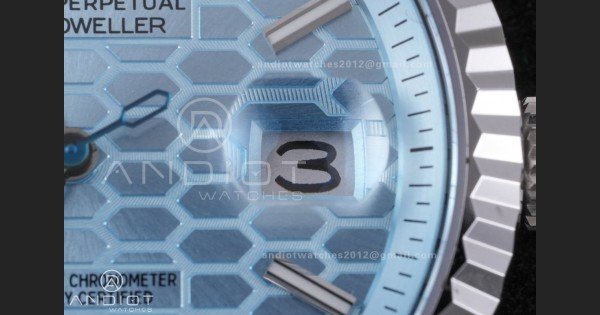 Land Dweller 127336 SS ESF Ice Blue Dial On SS Bracelet A7135 - Image 6